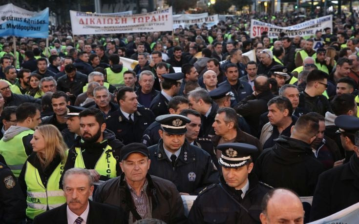 Όλες οι αλλαγές στα ειδικά μισθολόγια των ενστόλων